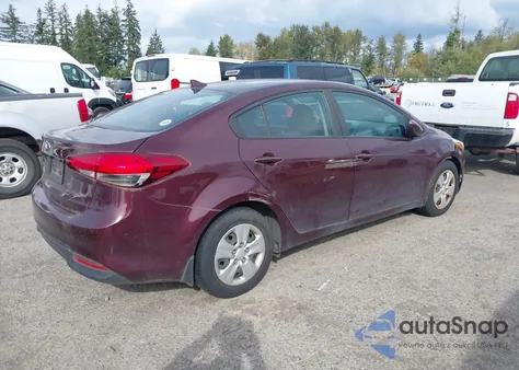 2017 Kia Forte Lx z USA, uszkodzony, nr VIN 3KPFK4A75HE110262